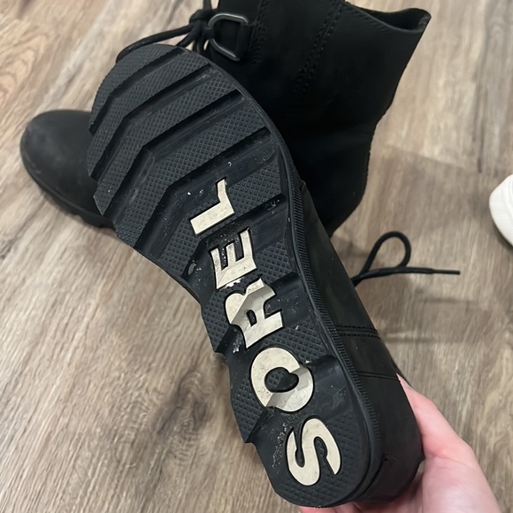 Sorel Black Lace Up Boots - Picture 4 of 5